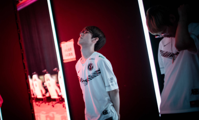 他在定位球 他在定位球