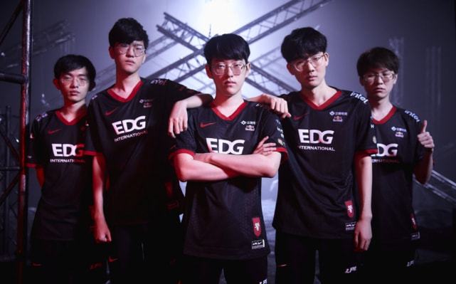 曾经作为中 曾经作为中